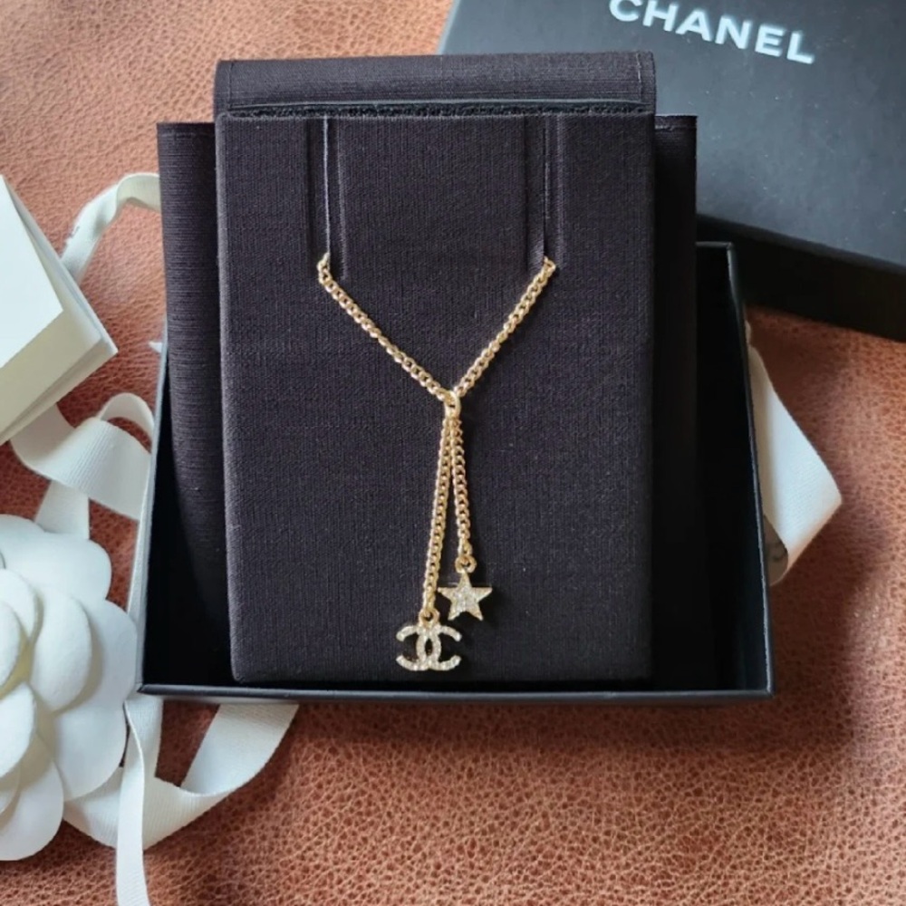 BNIB auth Chanel necklace